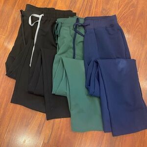 Lot of 4 Womens Scrub Cargo Pants Size Medium Figs and Mandala